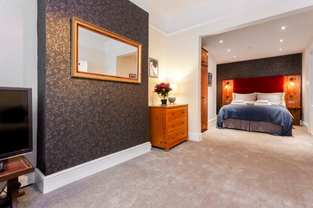 Gorgeous Town Centre Apt With Courtyard Garden Bournemouth Buitenkant foto