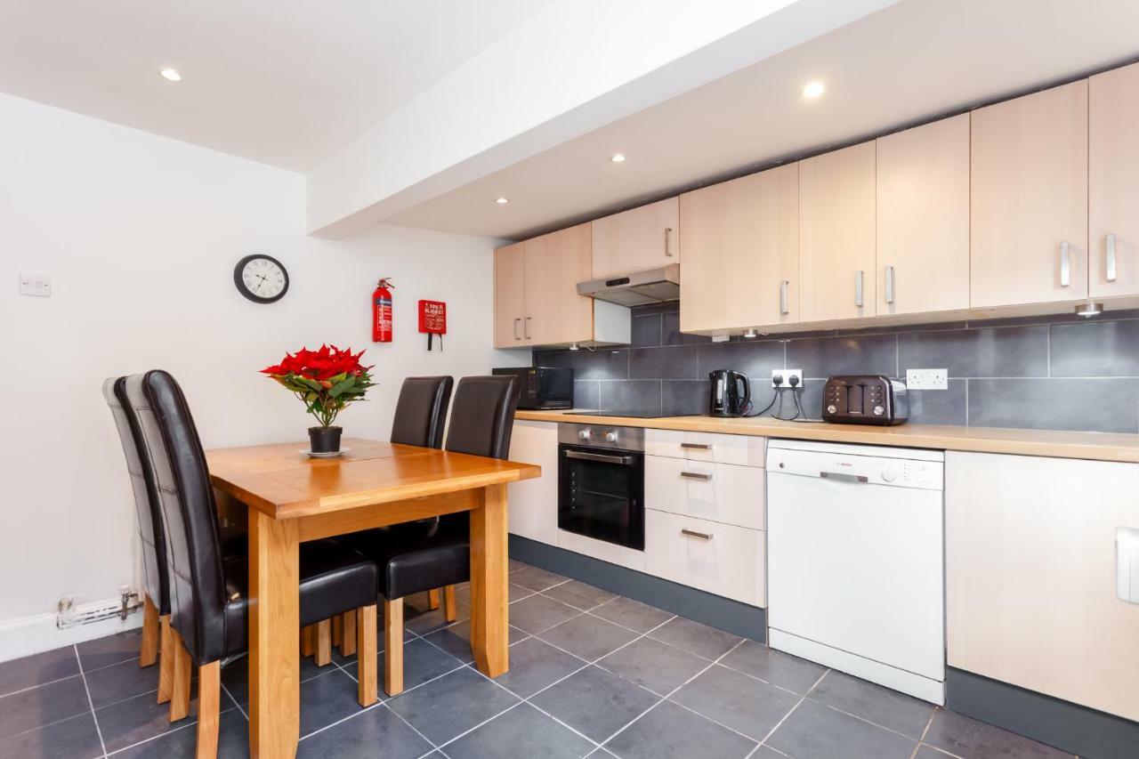Gorgeous Town Centre Apt With Courtyard Garden Bournemouth Buitenkant foto