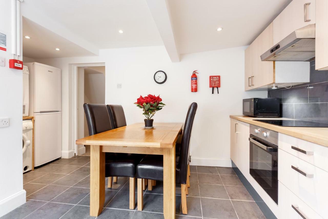Gorgeous Town Centre Apt With Courtyard Garden Bournemouth Buitenkant foto